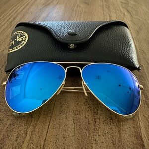 Ray Ban Aviator Sunglasses Blue Lenses with Gold Frame